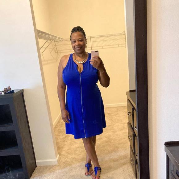 Profile Picture of Sheryl Jones (@hazeleyes1959) on Poshmark