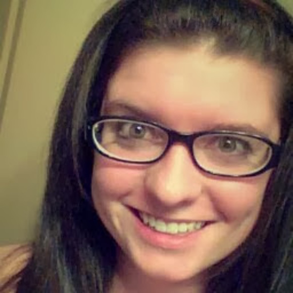 Profile Picture of Candice Clayton (@candijo03) on Poshmark