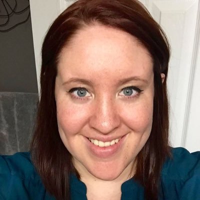 Profile Picture of Kim Roche (@Hockeybabbie329) on Twitter