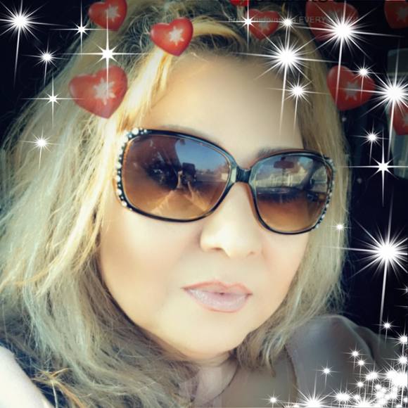 Profile Picture of Raquel Lugo (@raquel_lugo) on Poshmark