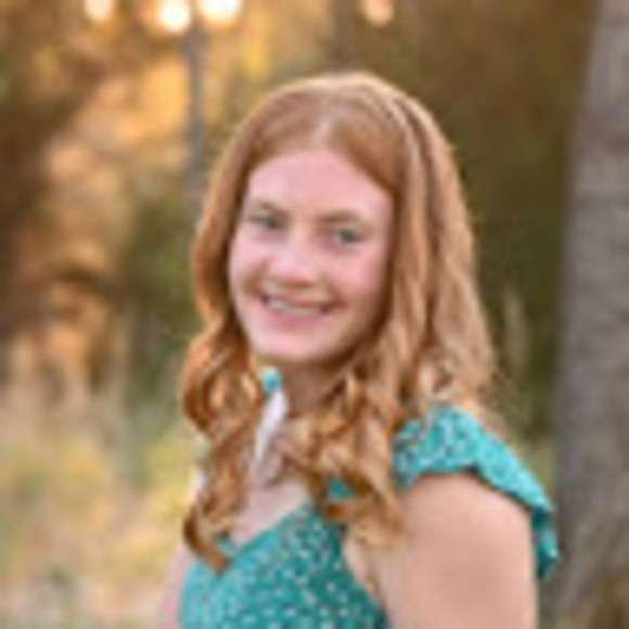 Profile Picture of Lindsey Mendenhall (@lindseymendenha) on Poshmark