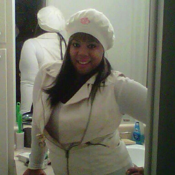 Profile Picture of Yolanda Matthews (@ywatkins89) on Poshmark