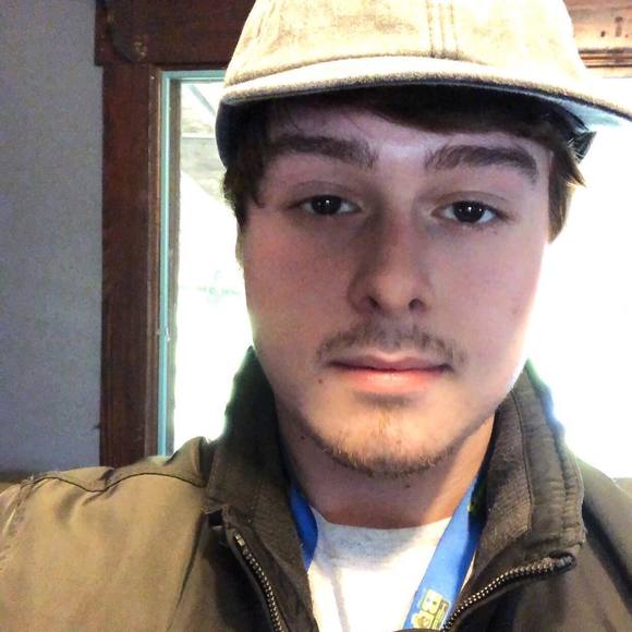Profile Picture of Tom Blair jr (@19blairthom) on Poshmark