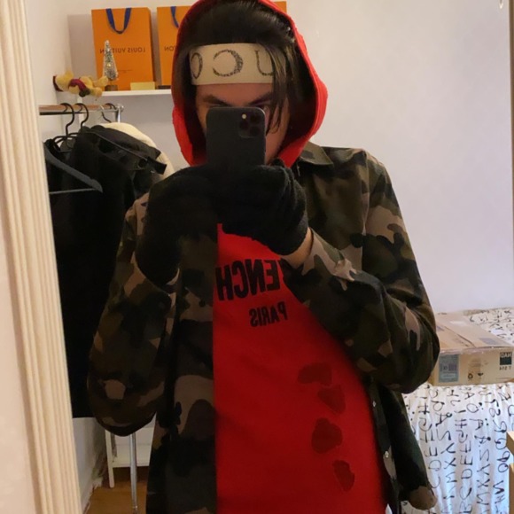 Profile Picture of Alexander Linder (@alexanderlinder) on Poshmark