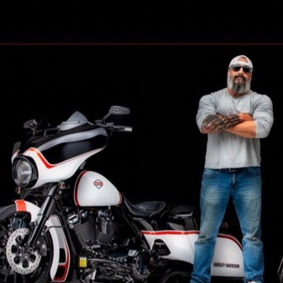 Profile Picture of Joe Iannuzzi (@IannuzzJoe) on Twitter
