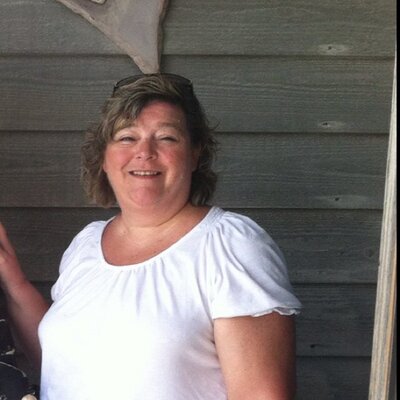 Profile Picture of Lynda DeArman (@DeArmanLynda) on Twitter