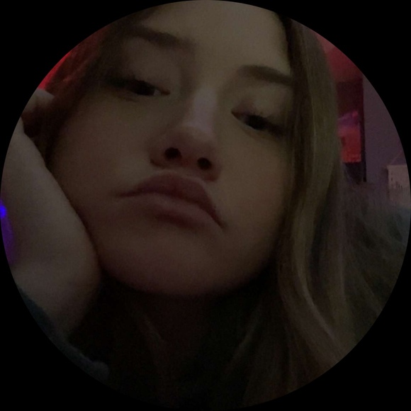 Profile Picture of Trinity Blair (@trinityblair64) on Poshmark