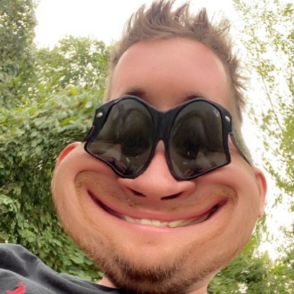 Tyler True - Poshmark Profile Picture of Tyler True (@ttrue993) on Poshmark