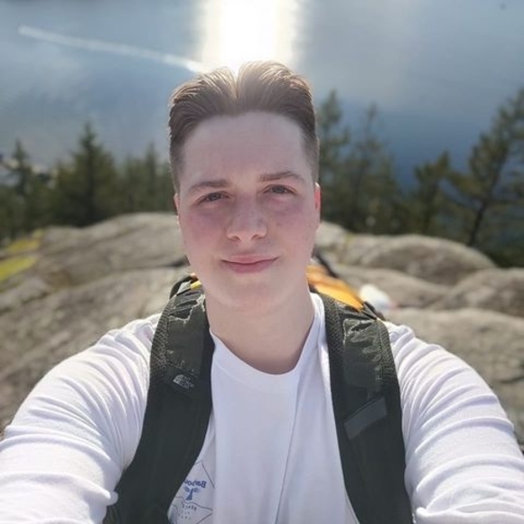 Profile Picture of Jake Easey (@jake_easey) on Poshmark