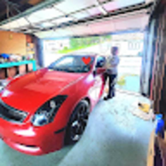 Profile Picture of Pedro Colon (@peteluis71) on Poshmark