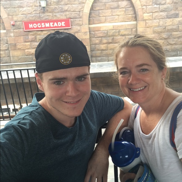 Profile Picture of Christine Dennehy (@chrisdennehy) on Poshmark