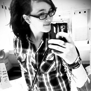 Profile Picture of Eme Cavanaugh (@stereohearts17) on Myspace