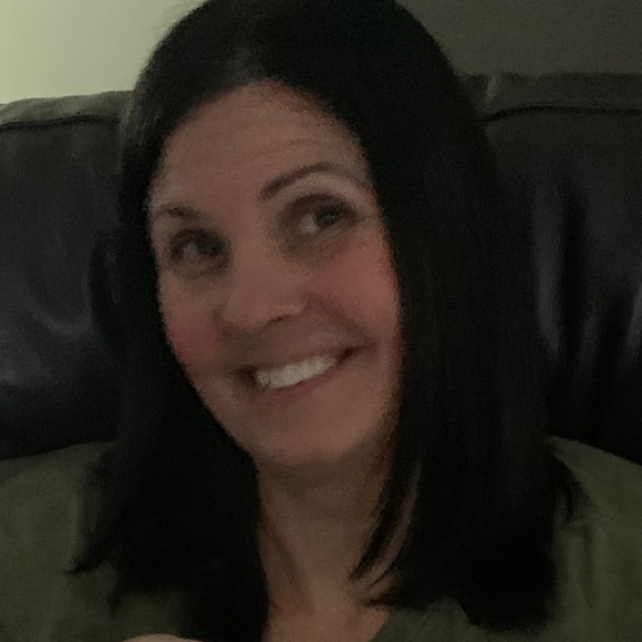 Profile Picture of Marsha Van wert (@miminpoppy) on Poshmark