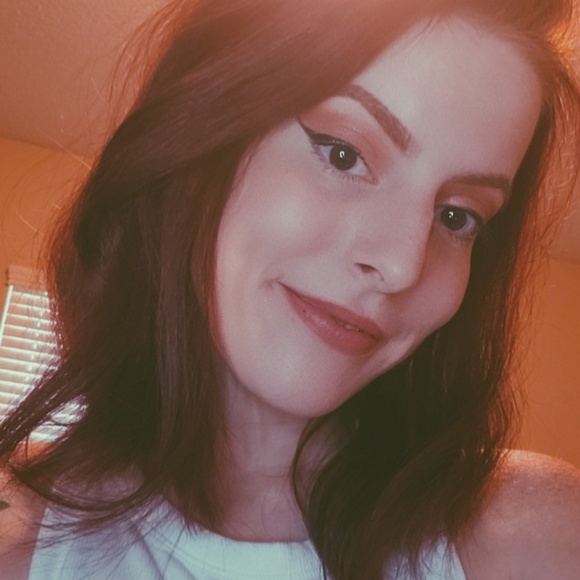 Profile Picture of Alex Jageman (@alex_jageman) on Poshmark