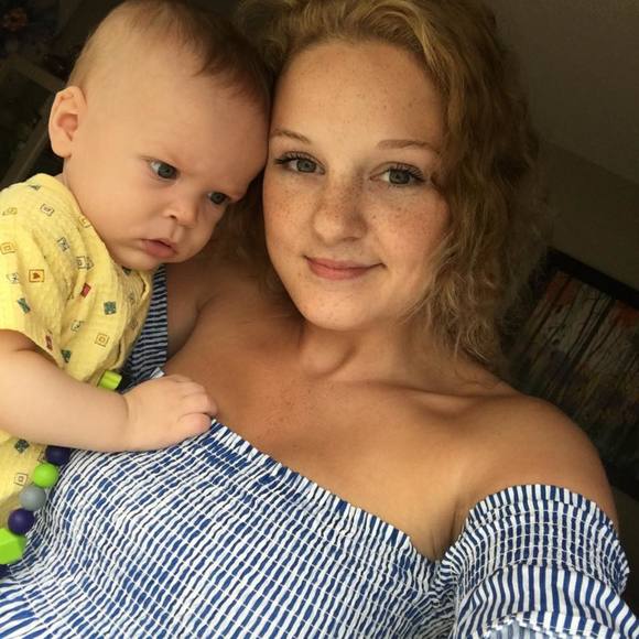 Profile Picture of Sara Govier (@saraxpearson) on Poshmark