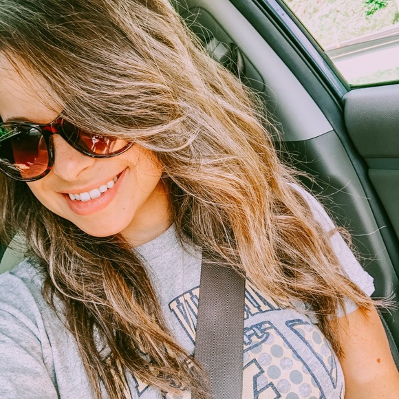 Profile Picture of Cassie Walker (@cassiewalker7) on Poshmark