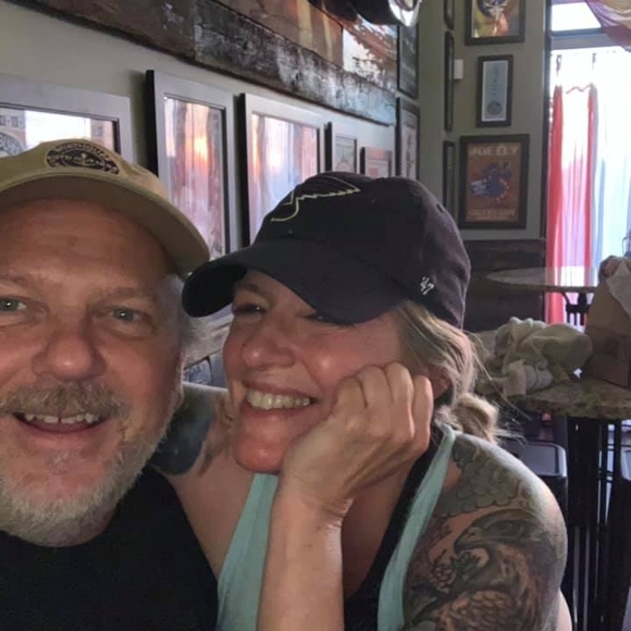 Profile Picture of Renee Scheibe (@reneescheibe) on Poshmark