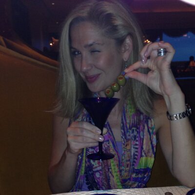 Profile Picture of Lisa Oren (@lisaorendesign) on Twitter