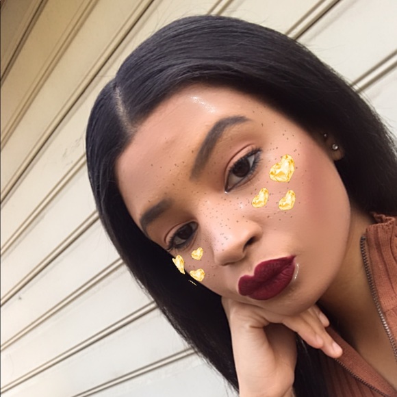 Profile Picture of Raven Thomas (@ravenletiara) on Poshmark