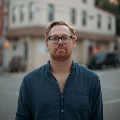 Profile Picture of Daniel Larson (@datadanlarson) on Twitter