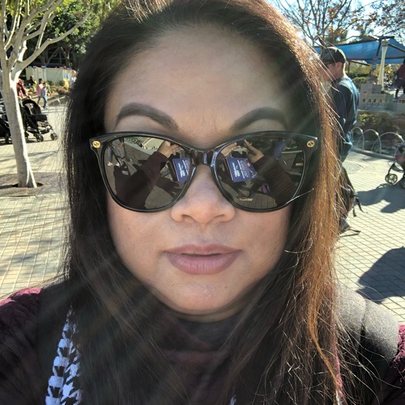 Profile Picture of Kathereen Salcedo (@katheree) on Poshmark