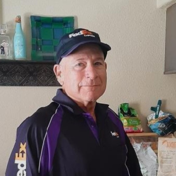 Profile Picture of Les Federoff (@hockeymedic) on Poshmark