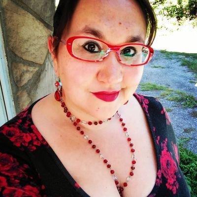 Profile Picture of Jennifer Brooks ❤️💜💙 (@BravingStormPgh) on Twitter