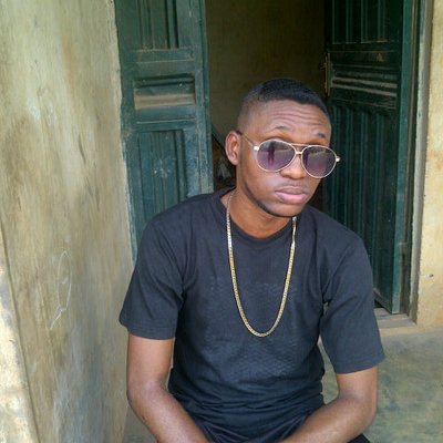 Profile Picture of Christopher Fresh (@chinels_blazes_) on Twitter