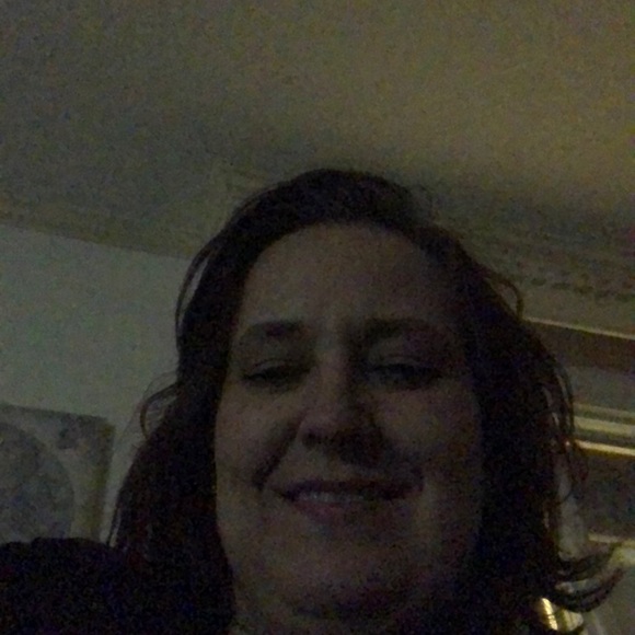 Profile Picture of Joy Bielinski (@joybielinski) on Poshmark