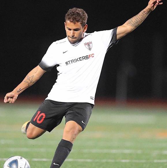 Profile Picture of Carlos Gabriel (@carlos_gabriel) on Poshmark