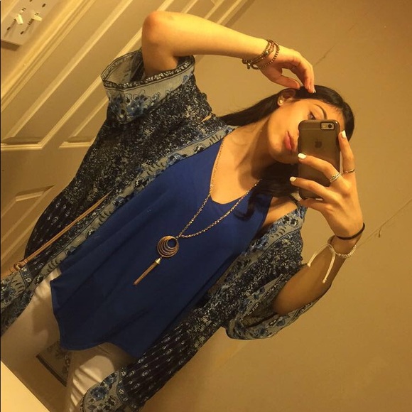 Profile Picture of Amal Khalil (@amalk28) on Poshmark