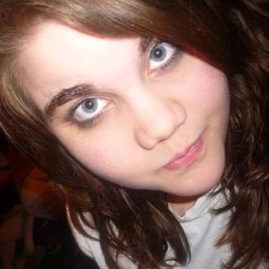 Profile Picture of Catie Combs (@dropxdeadxsarah) on Myspace