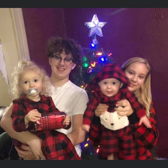 Profile Picture of Mia Teel-cadwell (@jeffmiacad) on Poshmark