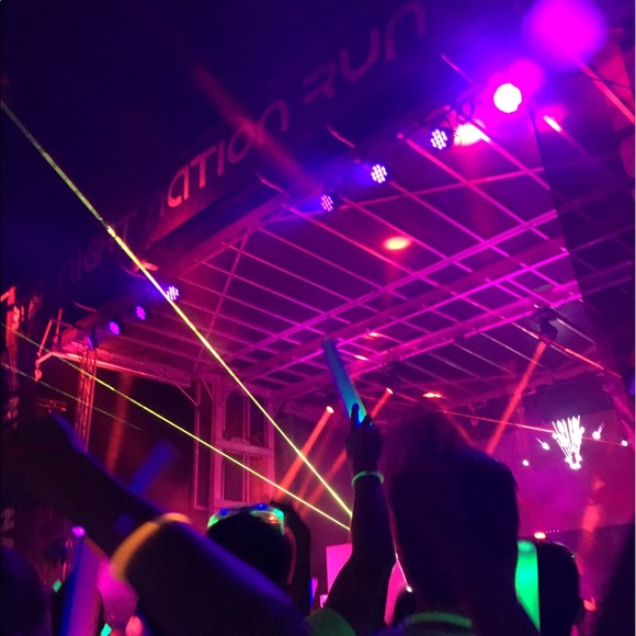 Profile Picture of Tiffany Laffen (@nufashion) on Poshmark