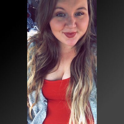 Profile Picture of Taylor Hall (@TayTayRochelle) on Twitter