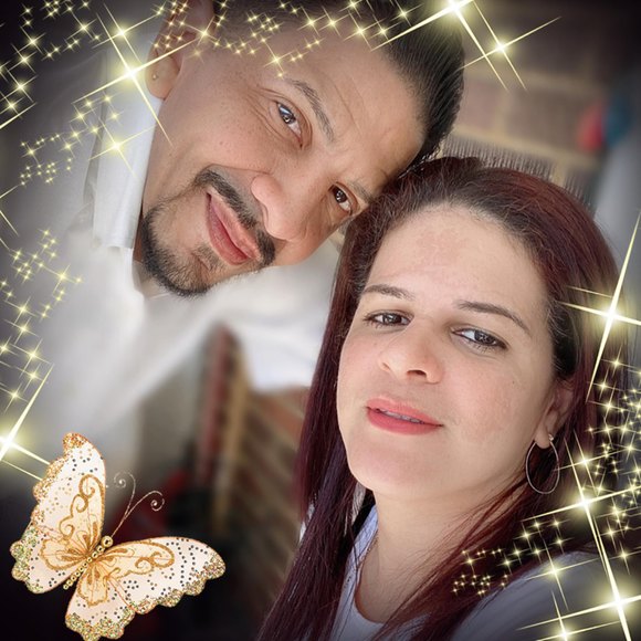 Profile Picture of Sara Borrero (@saraborrero) on Poshmark