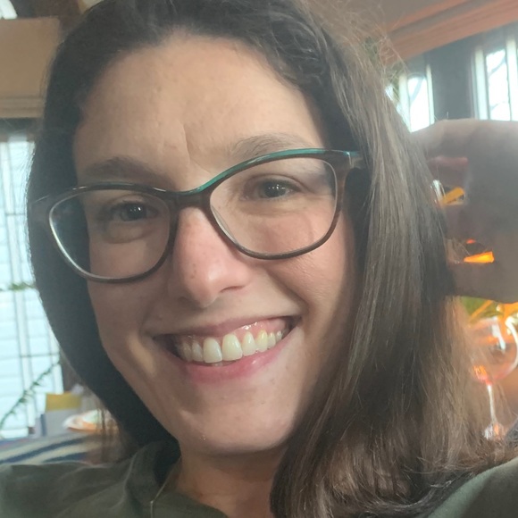 Profile Picture of Jessica Galassi (@jessicagalassi) on Poshmark