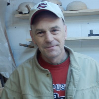 Profile Picture of Don Bennett (@bowlsnboxes) on Twitter