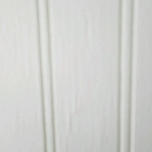 Profile Picture of Julia Huesman (@juliahuesman) on Poshmark