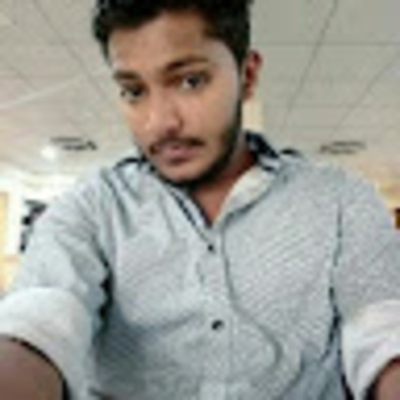 Profile Picture of Ummi Fazlani (@ummifazlani) on Poshmark