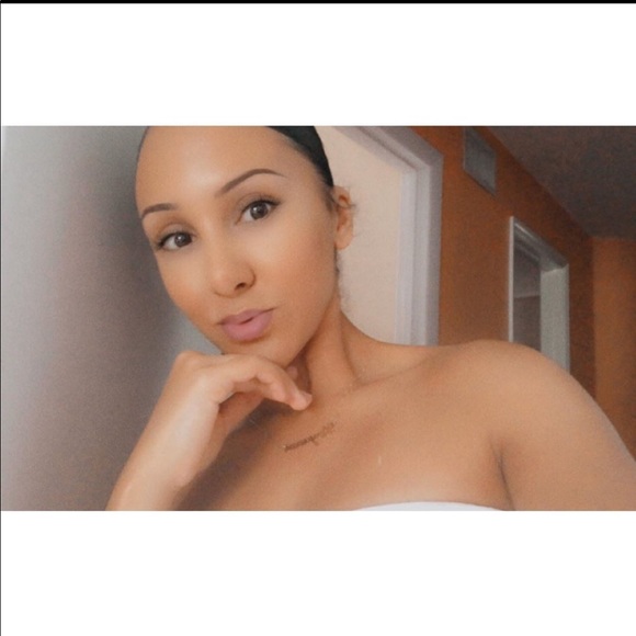 Profile Picture of Bryanne Griego (@bryanne_griego) on Poshmark