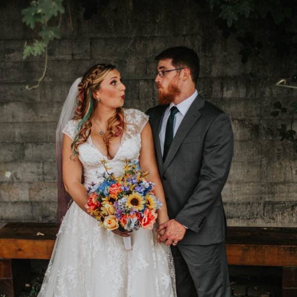 Profile Picture of Anne Wellbaum (@anwellbaum) on Poshmark