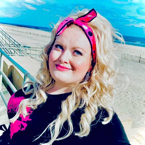 Profile Picture of Kimmie Fetters (@gypsyheart321) on Poshmark