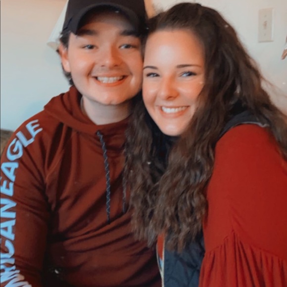 Profile Picture of Sydney Basner (@lowkeysjb) on Poshmark