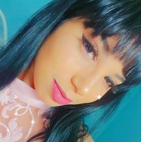 Profile Picture of Kely jennifer Kely (@kkely) on Poshmark