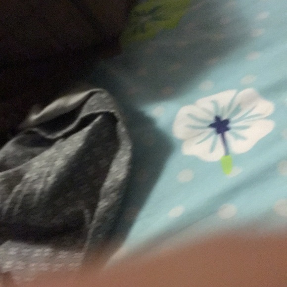 Profile Picture of Elizabeth Ocelotl (@e_34) on Poshmark