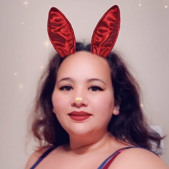 Profile Picture of Amanda Morrissey (@engmorrissey3) on Poshmark