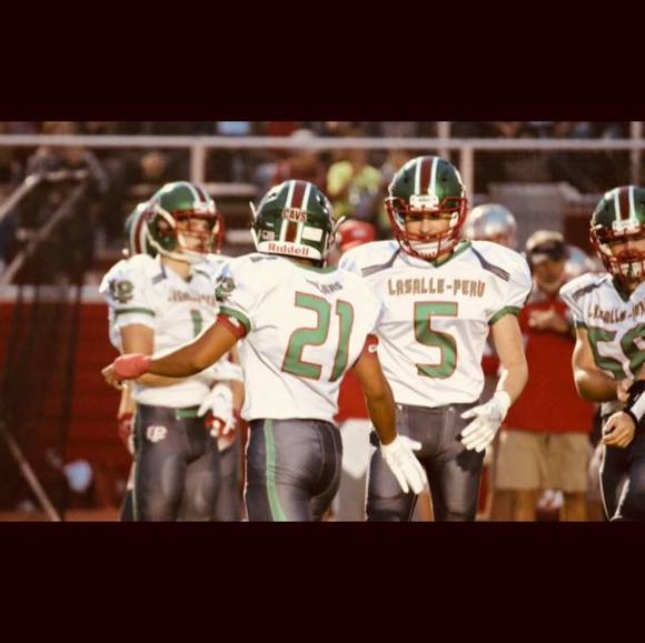 Profile Picture of Kyle Abadajos (@kyleabadajos25) on Poshmark