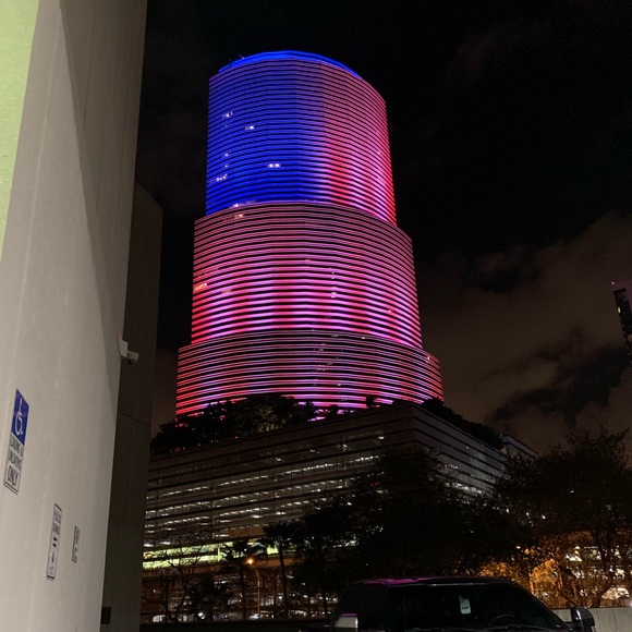 Profile Picture of Ray Cordero (@raycordar) on Poshmark