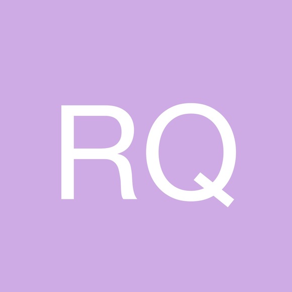 Profile Picture of Rochelle Quibell (@rochelledq) on Poshmark